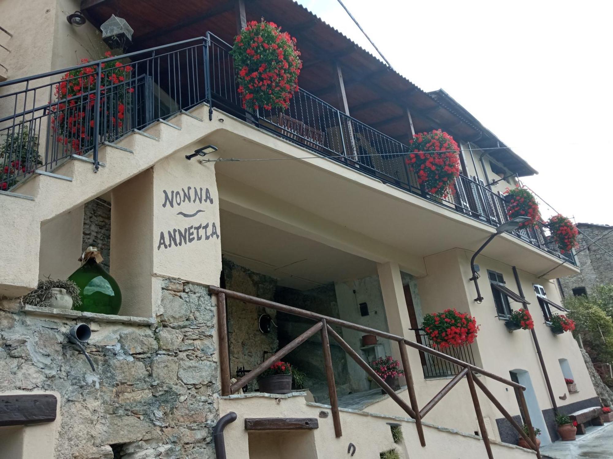 Agriturismo U'Spigu Nonna Annetta Nasino Kültér fotó